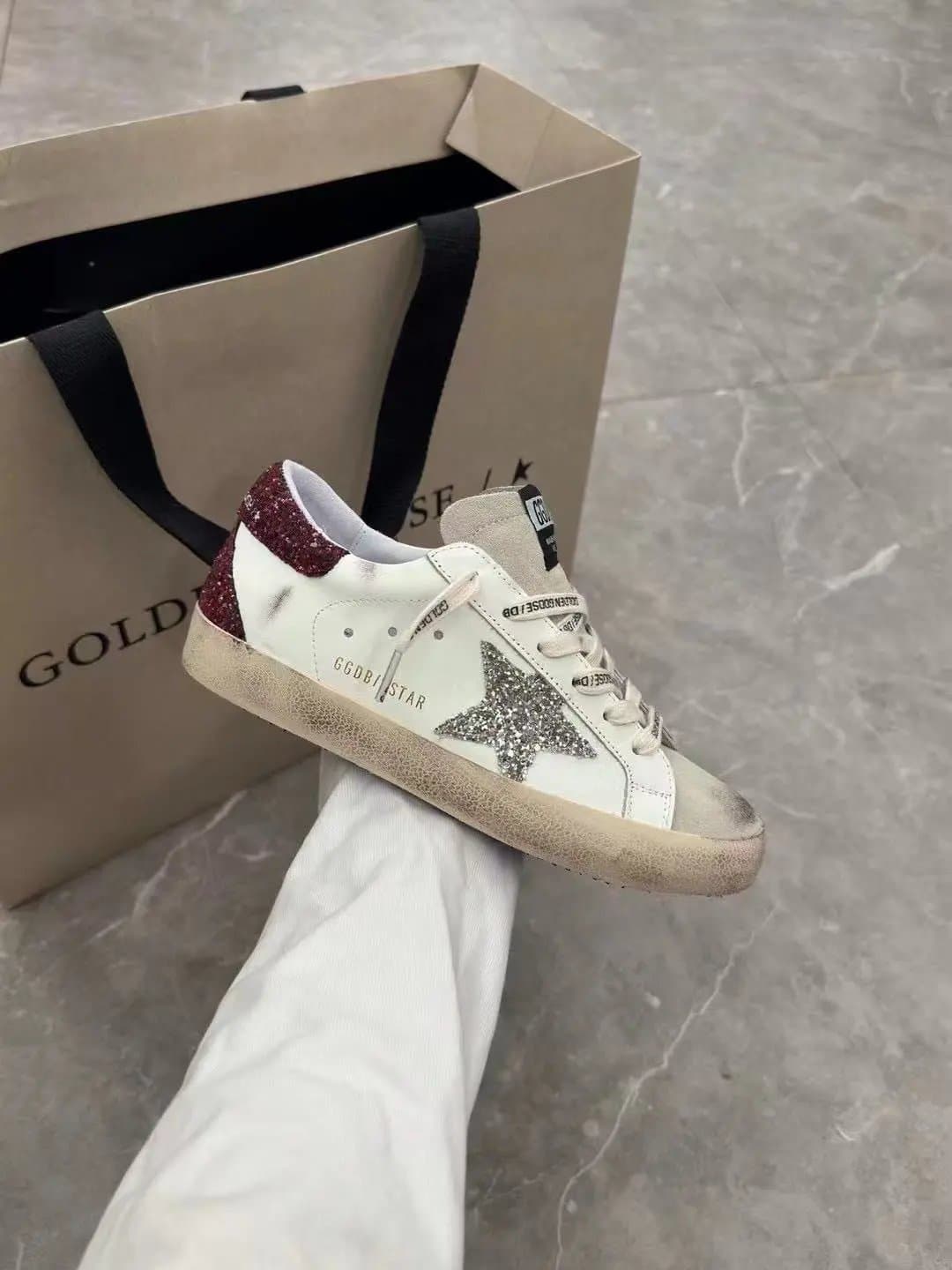 Golden Goose Ball Star Distressed Green — 33