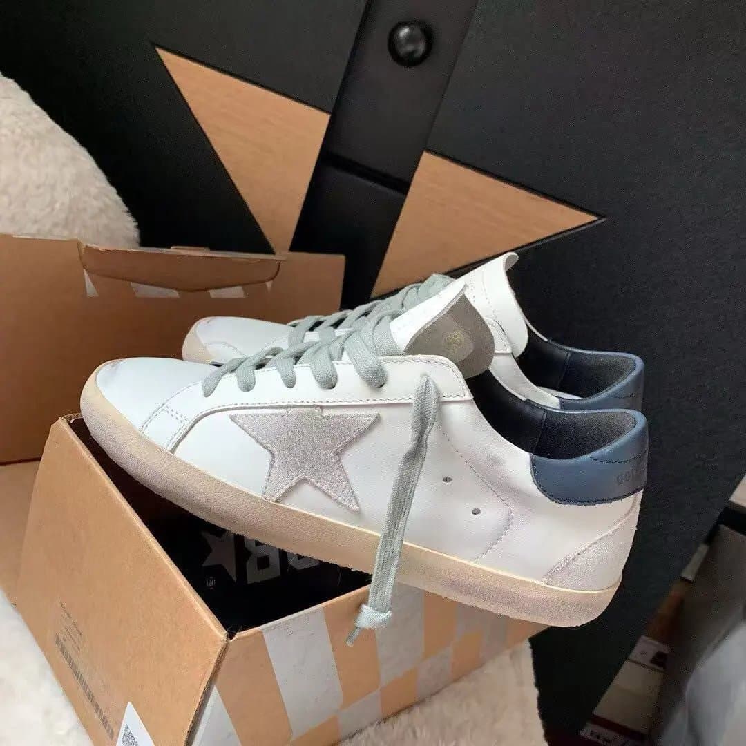 Golden Goose Ball Star Distressed Green — 28