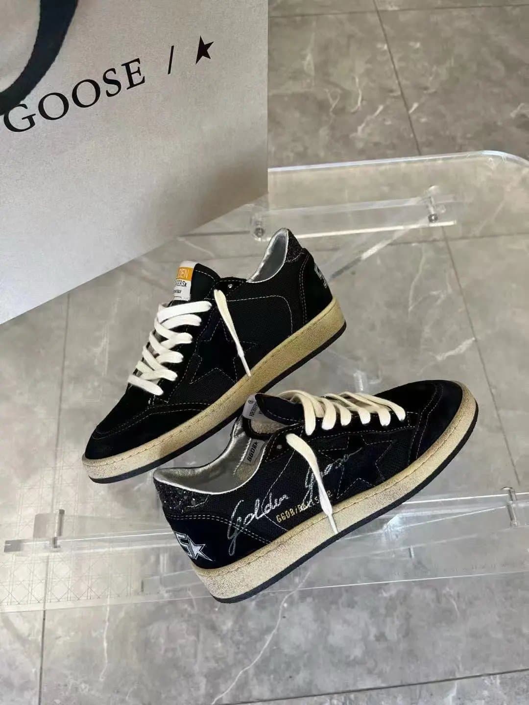 Golden Goose Ball Star Distressed Green — 25