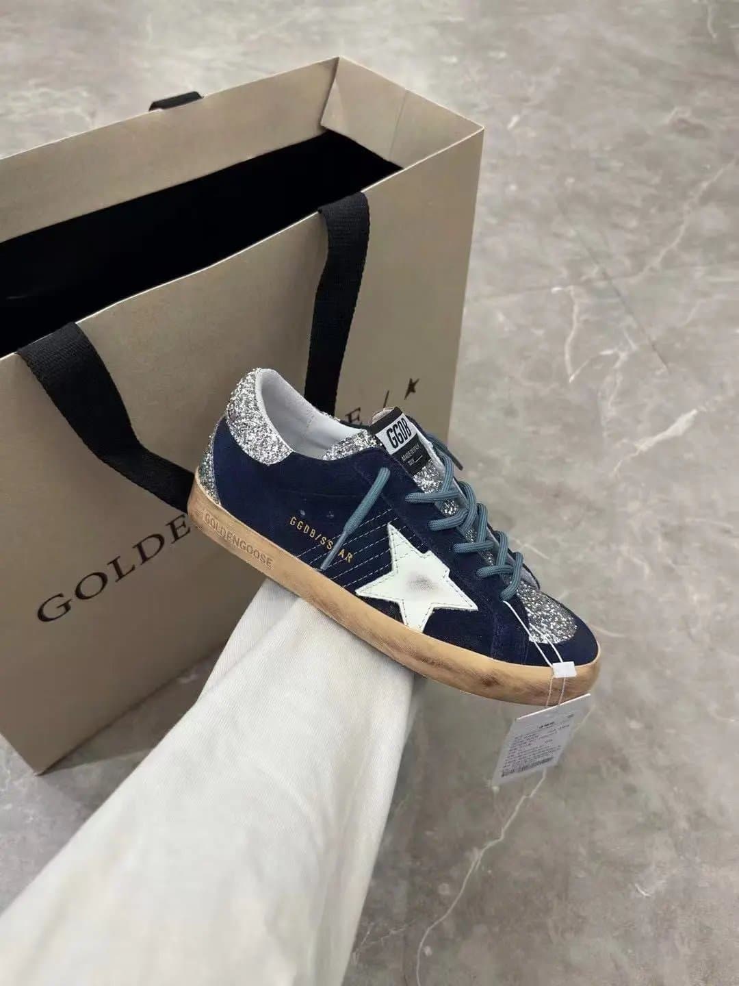 Golden Goose Ball Star Distressed Green — 32