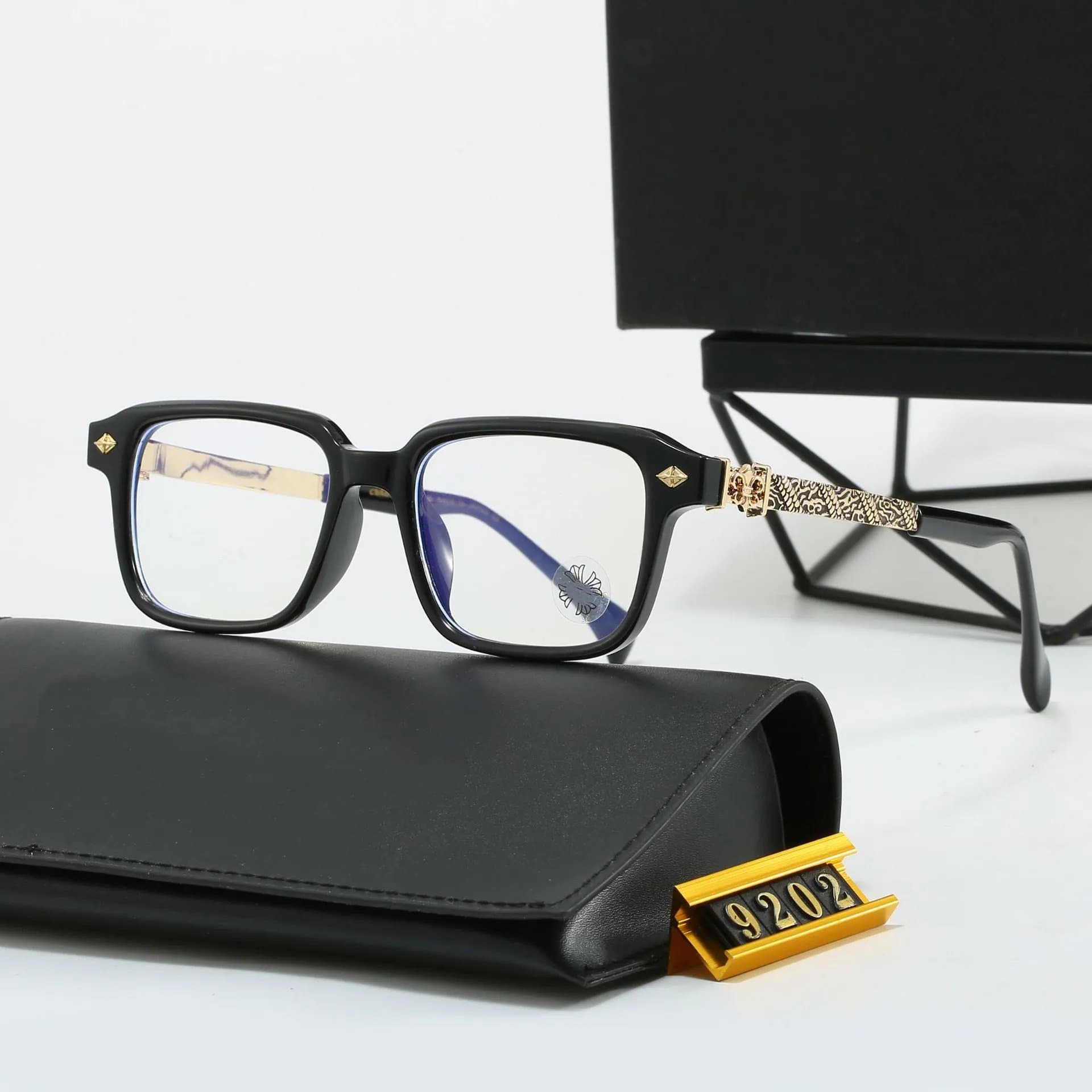 Eyeglasses Chrome Hearts Logo Temples — 9202- 黑金框