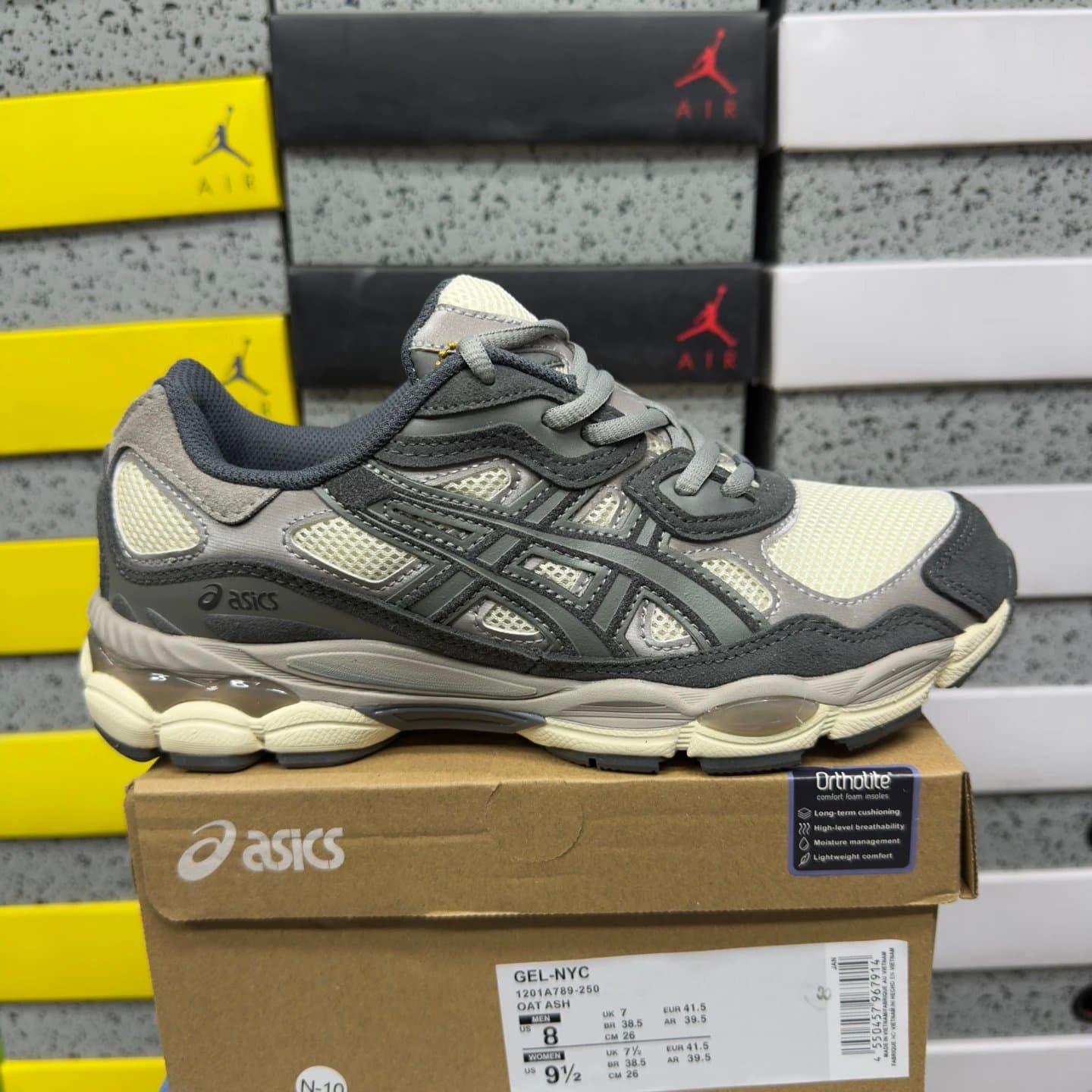 Asics GEL-NYC Silver Yellow — 1201A789-250